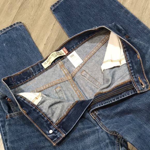 Levi’s 550 Medium Wash Classic Relaxed Tapered Jeans size 12Long - Picture 8 of 10